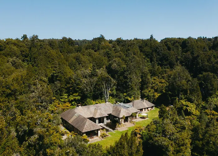 Treetops & Estate Resort 5*
