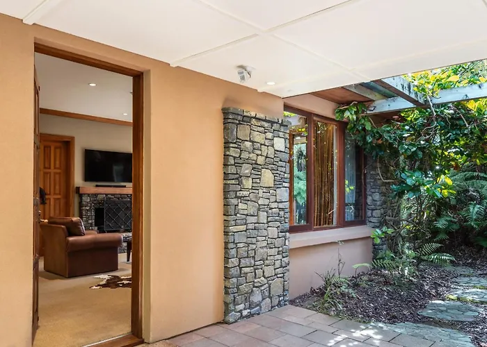 Treetops & Estate Resort 5*