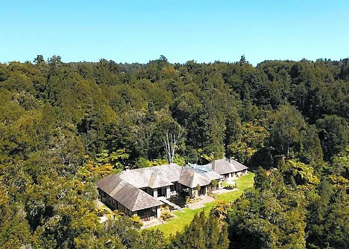 Treetops & Estate Resort